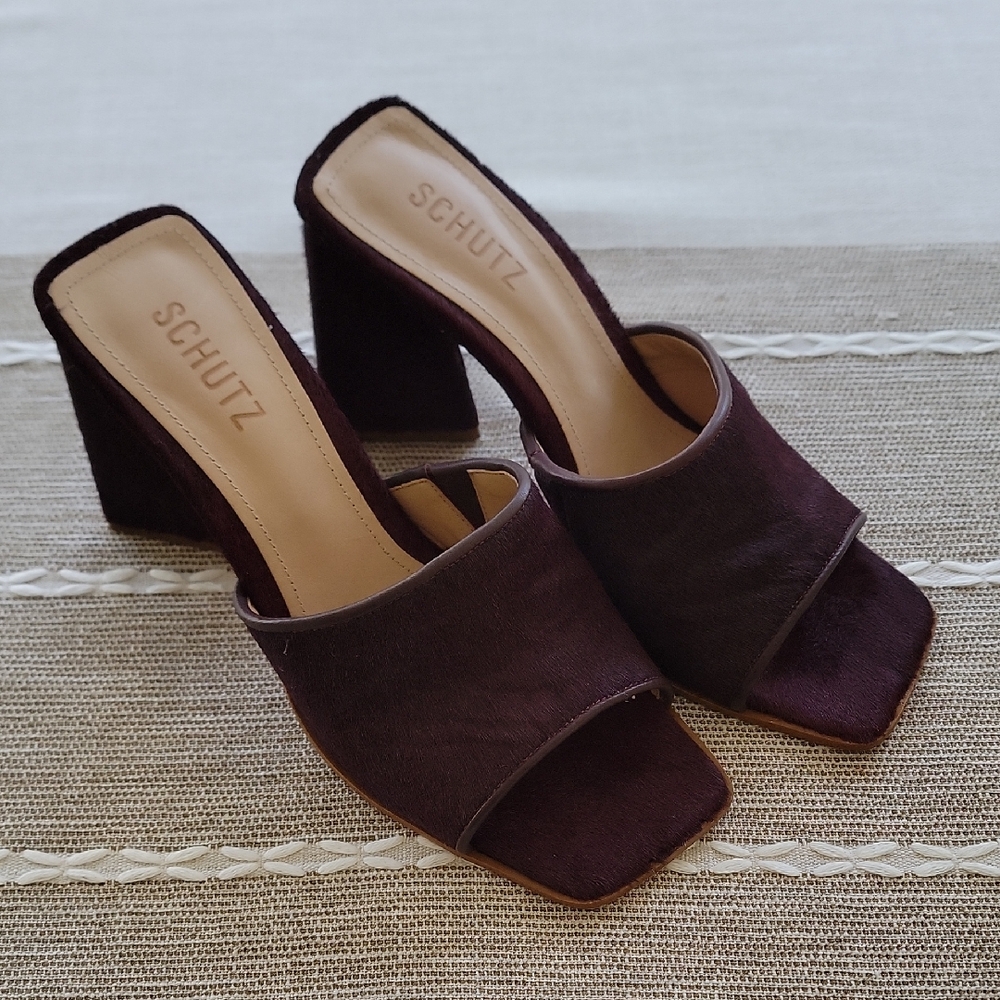 SCHUTZ Dark Plum Suede Square-Toe Block Heel Mules